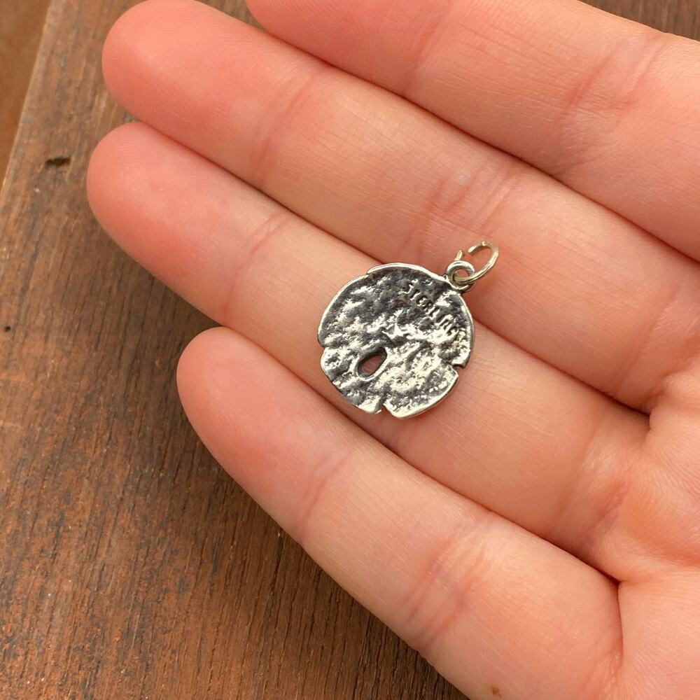 Vintage 925 Sterling Silver Sand Dollar Beach Ocean Pendant Bracelet Charm - Picture 2 of 4